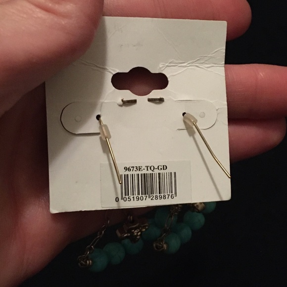 CRAVE Faux Turquoise Dangle Earrings - Picture 6 of 9